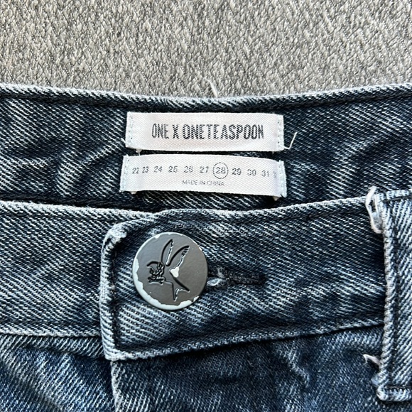 One Teaspoon Denim Shorts - Picture 3 of 3